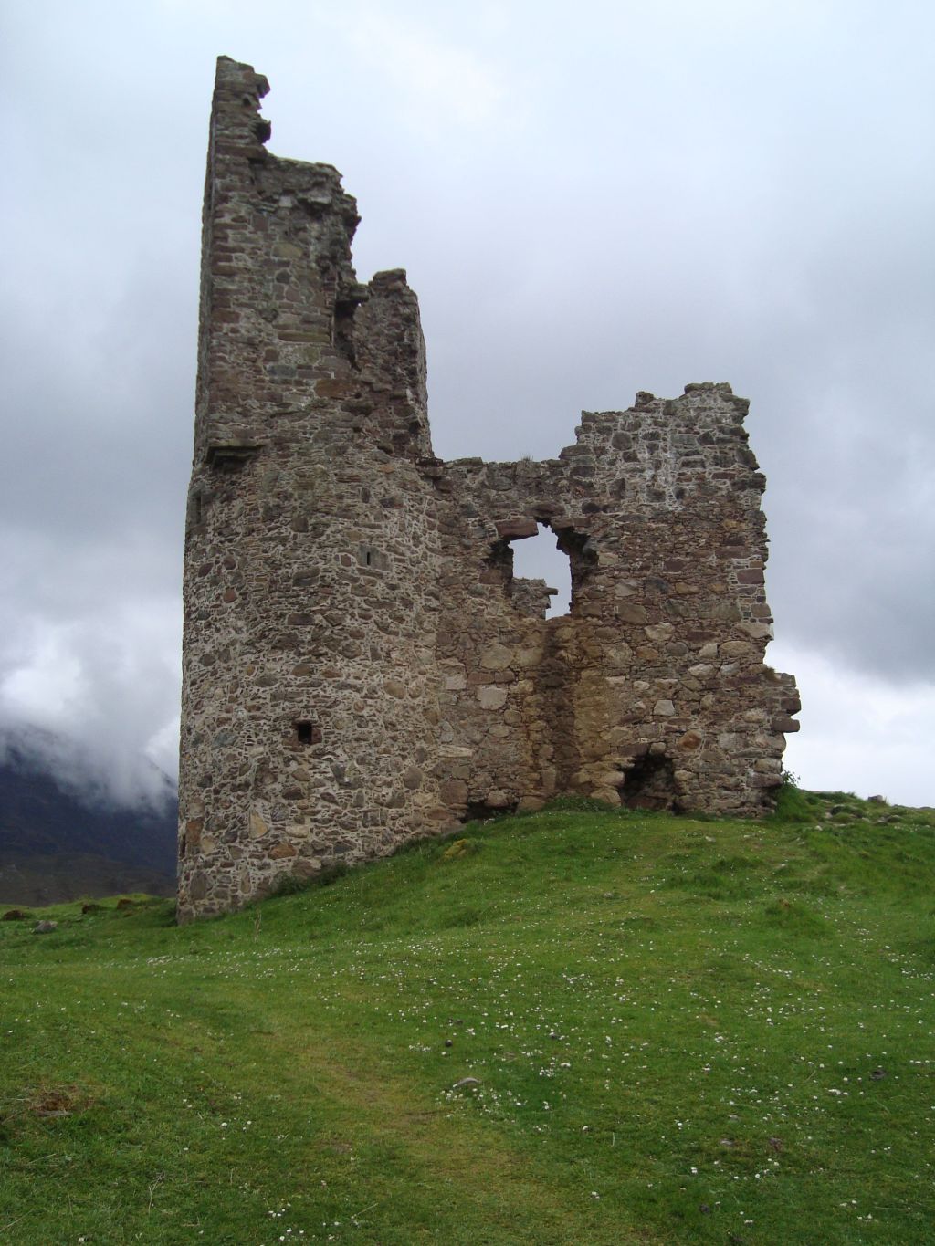 Explore the Haunting Beauty of Ruined Castles Across Europe