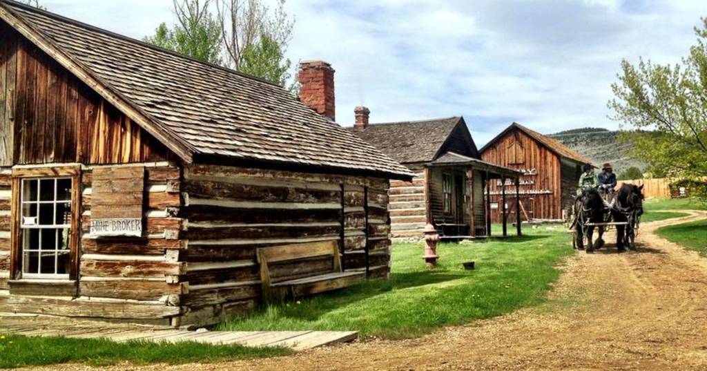 Unveiling the Secrets of Ghost Towns: A Guide to Exploring the Forgotten Past