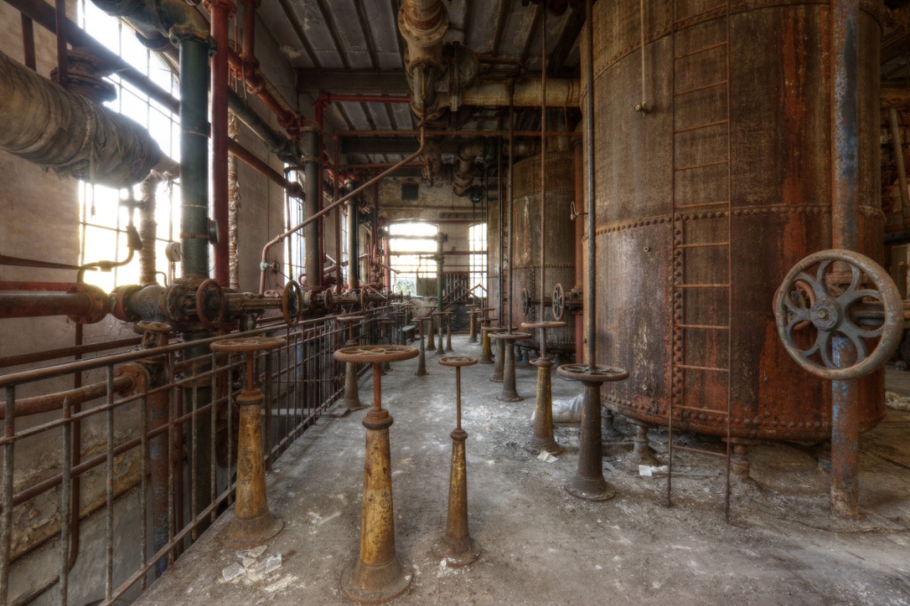 "Exploring the Hidden Fortune: A Guide to Monetizing Urbex Adventures"