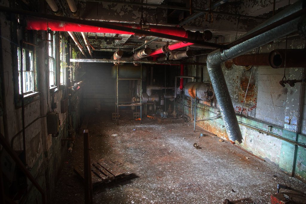 Forgotten Relics: Exploring the Beauty of Decaying Industrial Sites