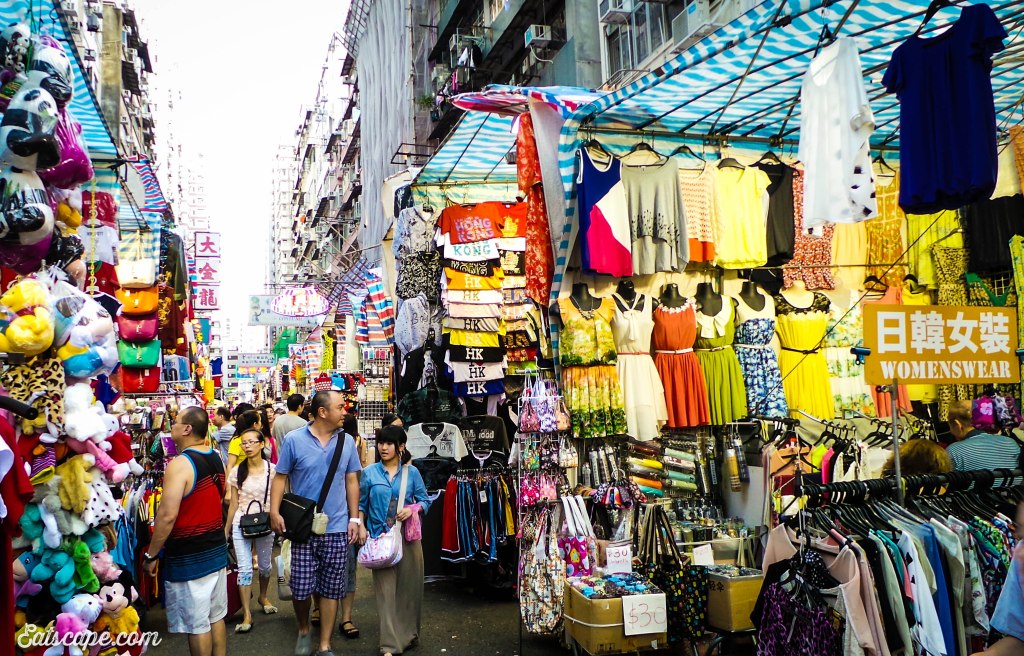 "Street Markets and Fairs: Uniting Communities with Vibrant Shopping Experiences"