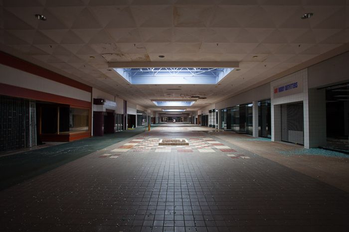 Exploring America's Abandoned Malls: A Journey Through Time and Decay